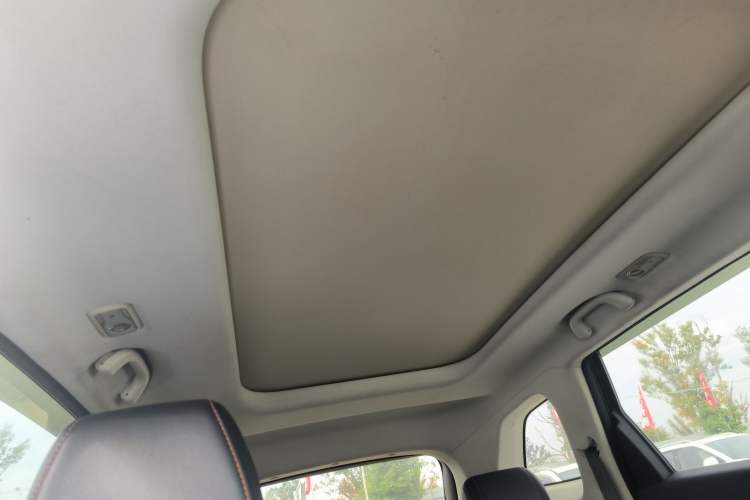 Used CHANGAN OSHAN X7 2020 1.5T Automatic Prestige Edition Headliner