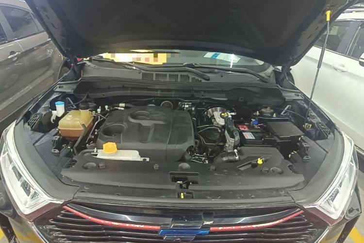 Used CHANGAN OSHAN X7 2020 1.5T Manual Luxury Version Engine Bay
