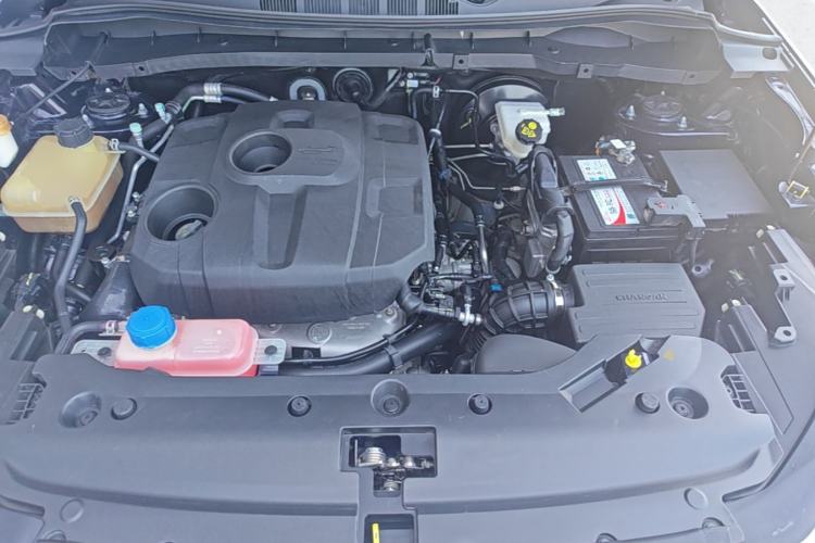 Used CHANGAN OSHAN X7 2020 1.5T Automatic Luxury Version Engine Bay