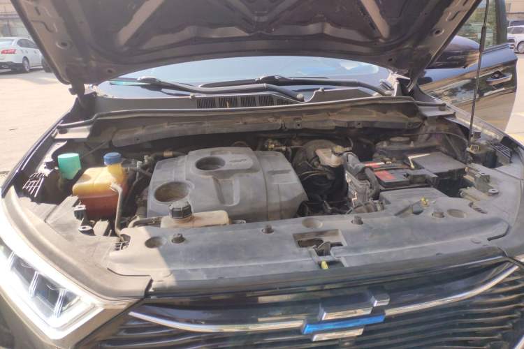 Used CHANGAN OSHAN X7 2020 1.5T Automatic Luxury Model Engine Bay