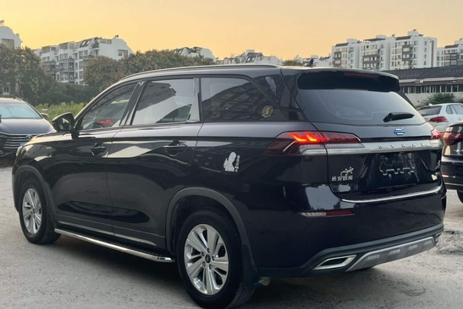 Used CHANGAN OSHAN X7 2020 1.5T Manual Elite Edition Exterior 3