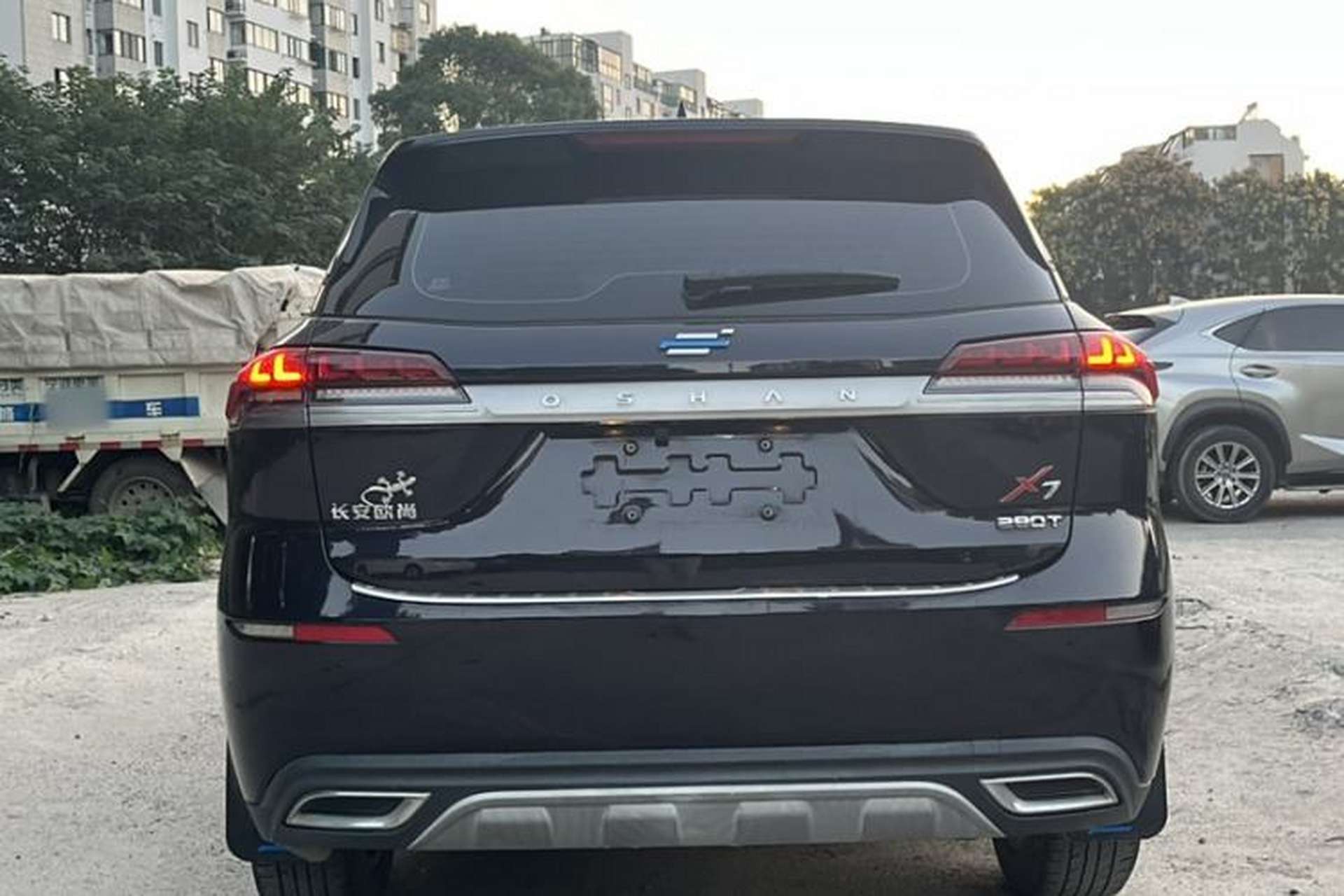 Used CHANGAN OSHAN X7 2020 1.5T Manual Elite Edition Exterior 5