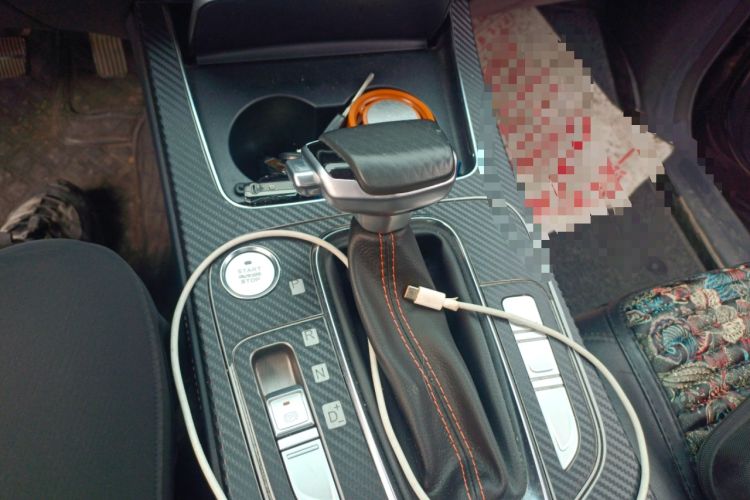 Used CHANGAN OSHAN X7 2020 1.5T Automatic Luxury Version Gear Lever