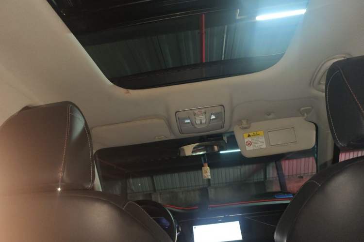 Used CHANGAN OSHAN X7 2020 1.5T Automatic Prestige Edition Headliner