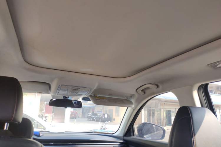 Used CHANGAN OSHAN X7 2020 1.5T Automatic Luxury Model Headliner
