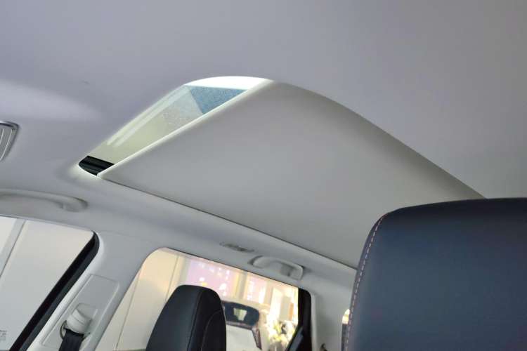 Used CHANGAN OSHAN X7 2020 1.5T Automatic Luxury Model Headliner