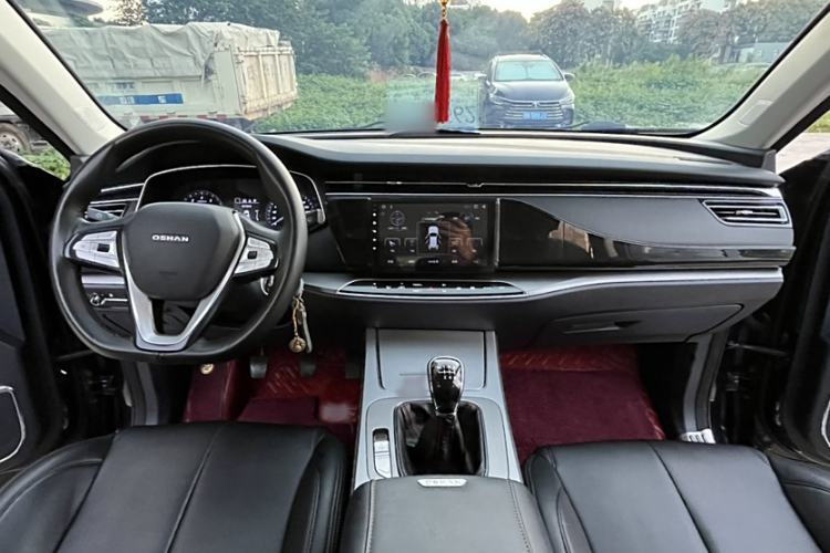 Used CHANGAN OSHAN X7 2020 1.5T Manual Elite Edition Interior 1