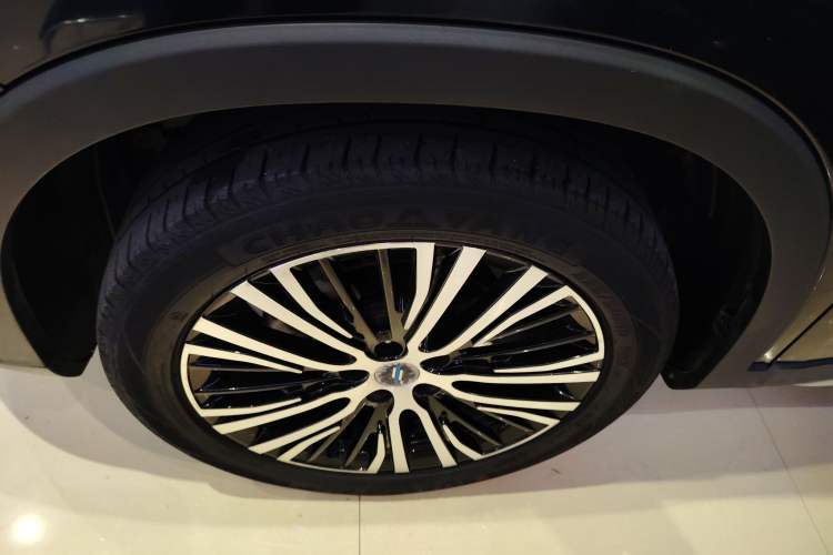 Used CHANGAN OSHAN X7 2020 1.5T Automatic Prestige Edition Left Front Wheel Hub