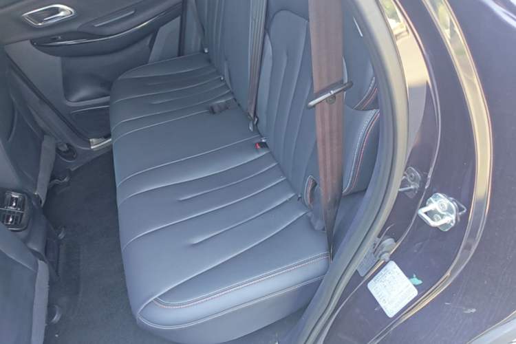 Used CHANGAN OSHAN X7 2020 1.5T Automatic Luxury Version Left Rear Seat