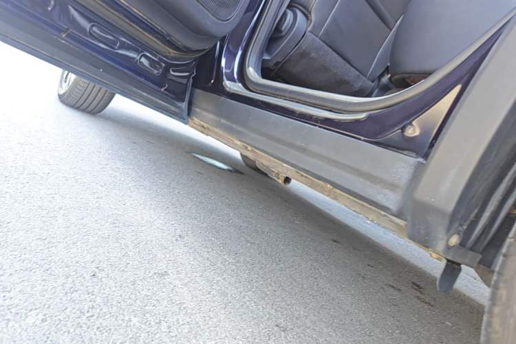 Used CHANGAN OSHAN X7 2020 1.5T Automatic Luxury Version Left Side Sill