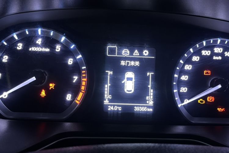 Used CHANGAN OSHAN X7 2020 1.5T Manual Elite Edition Odometer Close Up