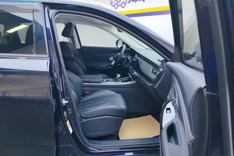 Used CHANGAN OSHAN X7 2020 1.5T Automatic Luxury Model Right Front Seat