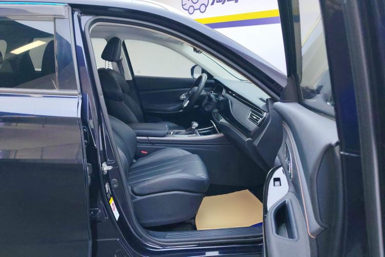 Used CHANGAN OSHAN X7 2020 1.5T Automatic Luxury Model Right Front Seat