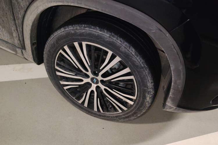 Used CHANGAN OSHAN X7 2020 1.5T Automatic Luxury Model Right Front Wheel Hub