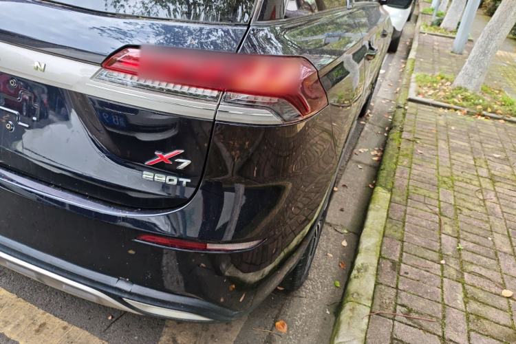 Used CHANGAN OSHAN X7 2020 1.5T Automatic Luxury Version Right Rear Taillight