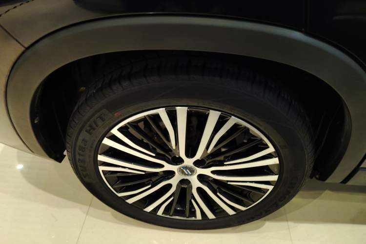 Used CHANGAN OSHAN X7 2020 1.5T Automatic Prestige Edition Right Rear Wheel Hub