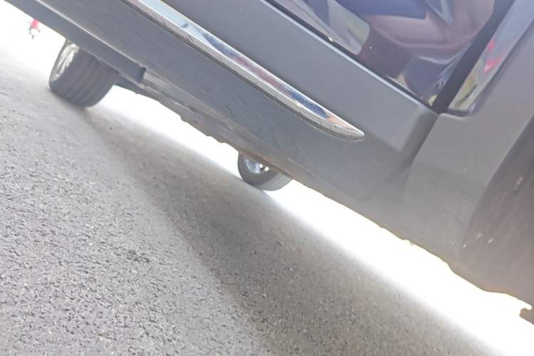 Used CHANGAN OSHAN X7 2020 1.5T Automatic Luxury Version Right Side Sill