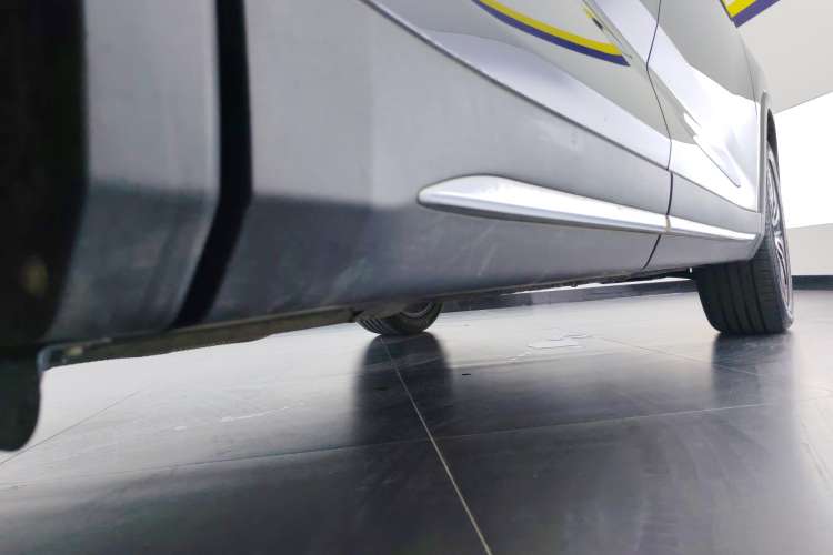 Used CHANGAN OSHAN X7 2020 1.5T Automatic Luxury Model Right Side Sill