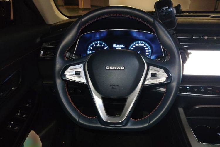 Used CHANGAN OSHAN X7 2020 1.5T Automatic Luxury Model Steering Wheel