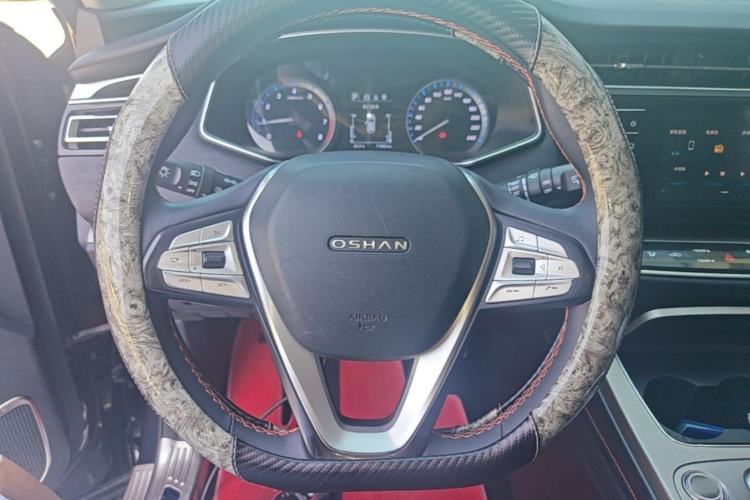 Used CHANGAN OSHAN X7 2020 1.5T Automatic Luxury Version Steering Wheel