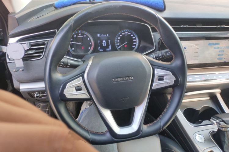 Used CHANGAN OSHAN X7 2020 1.5T Automatic Luxury Model Steering Wheel
