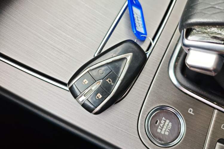 Used CHANGAN OSHAN X7 2020 1.5T Automatic Luxury Version Vehicle Key