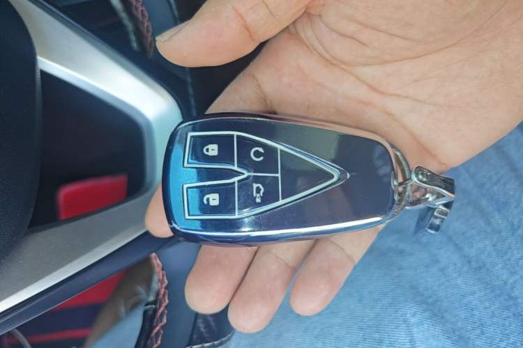 Used CHANGAN OSHAN X7 2020 1.5T Automatic Luxury Version Vehicle Key
