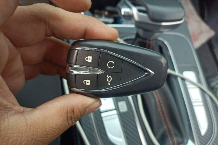 Used CHANGAN OSHAN X7 2020 1.5T Automatic Luxury Version Vehicle Key