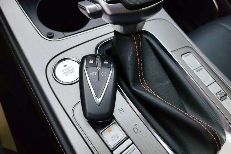 Used CHANGAN OSHAN X7 2020 1.5T Automatic Luxury Model Vehicle Key