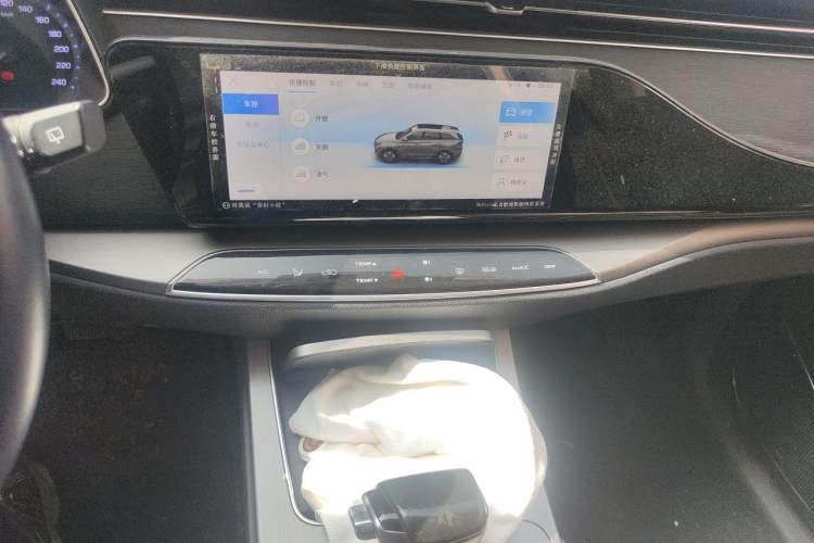 Used CHANGAN OSHAN X7 2020 1.5T Automatic Prestige Edition Audio And AC Panel
