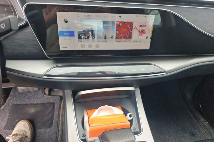 Used CHANGAN OSHAN X7 2020 1.5T Automatic Pilot Edition Audio And AC Panel