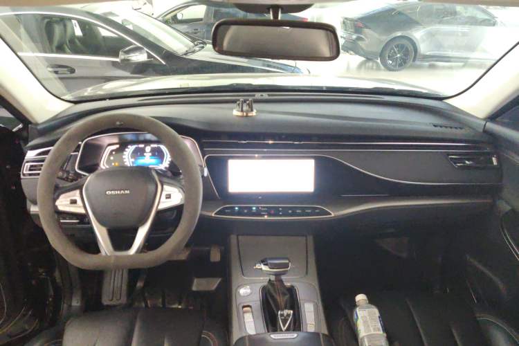 Used CHANGAN OSHAN X7 2020 1.5T Automatic Pilot Edition Center Console