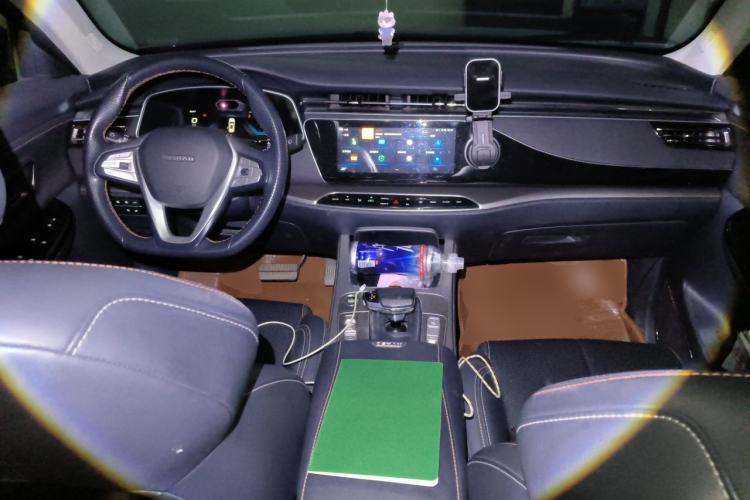 Used CHANGAN OSHAN X7 2020 1.5T Automatic Parking with Facial Recognition – Spacey & Carefree Edition Center Console