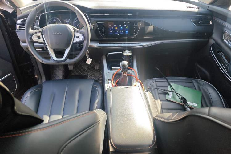 Used CHANGAN OSHAN X7 2020 1.5T Manual Luxury Version Center Console