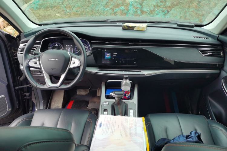 Used CHANGAN OSHAN X7 2020 1.5T Automatic Luxury Model Center Console