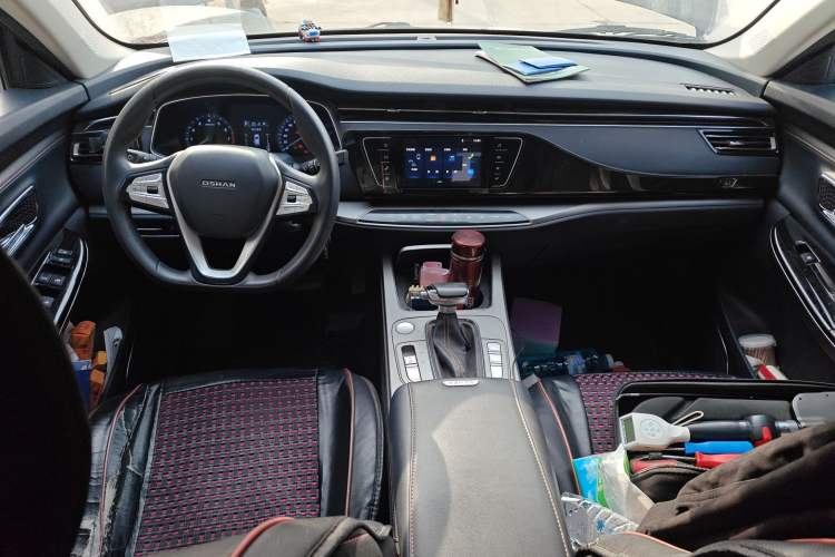 Used CHANGAN OSHAN X7 2020 1.5T Automatic Elite Edition Center Console