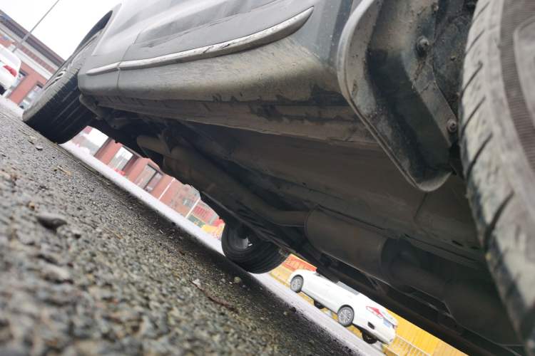 Used CHANGAN OSHAN X7 2020 1.5T Automatic Luxury Model Chassis Front Right