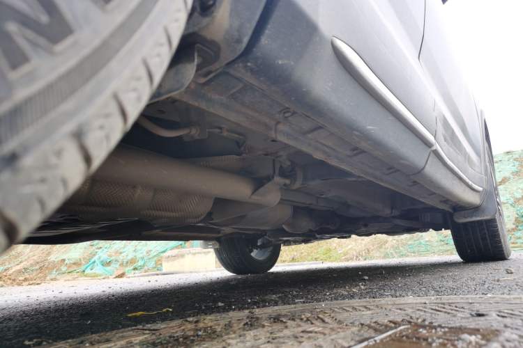 Used CHANGAN OSHAN X7 2020 1.5T Automatic Luxury Model Chassis Rear Right