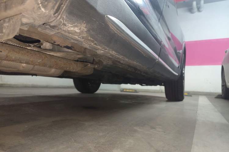 Used CHANGAN OSHAN X7 2020 1.5T Automatic Prestige Edition Chassis Rear Right