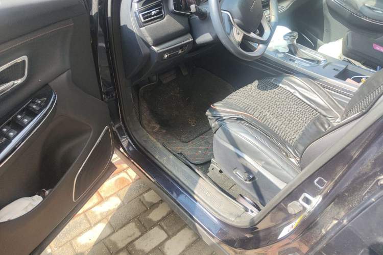 Used CHANGAN OSHAN X7 2020 1.5T Automatic Prestige Edition Driver Seat