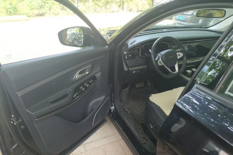 Used CHANGAN OSHAN X7 2020 1.5T Automatic Parking with Facial Recognition – Spacey & Carefree Edition Driver Seat