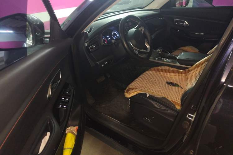 Used CHANGAN OSHAN X7 2020 1.5T Automatic Prestige Edition Driver Seat