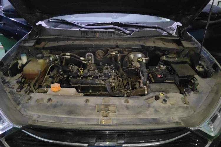 Used CHANGAN OSHAN X7 2020 1.5T Automatic Elite Edition Engine Bay