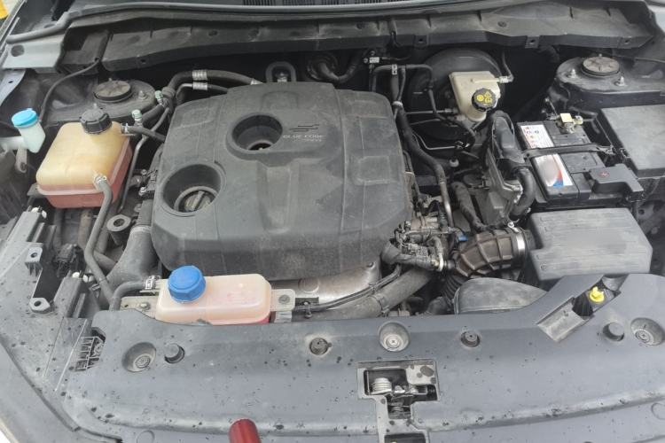 Used CHANGAN OSHAN X7 2020 1.5T Automatic Luxury Version Engine Bay