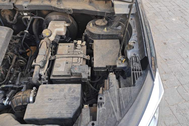 Used CHANGAN OSHAN X7 2020 1.5T Automatic Luxury Model Engine Bay Left