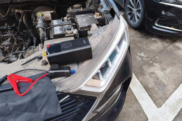 Used CHANGAN OSHAN X7 2020 1.5T Automatic Elite Edition Engine Bay Left