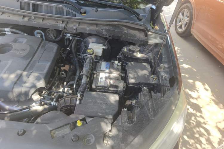 Used CHANGAN OSHAN X7 2020 1.5T Automatic Luxury Model Engine Bay Left