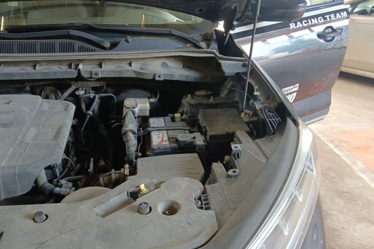 Used CHANGAN OSHAN X7 2020 1.5T Automatic Prestige Edition Engine Bay Left