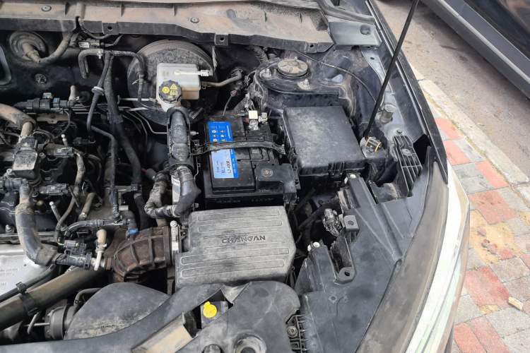 Used CHANGAN OSHAN X7 2020 1.5T Manual Elite Edition Engine Bay Left