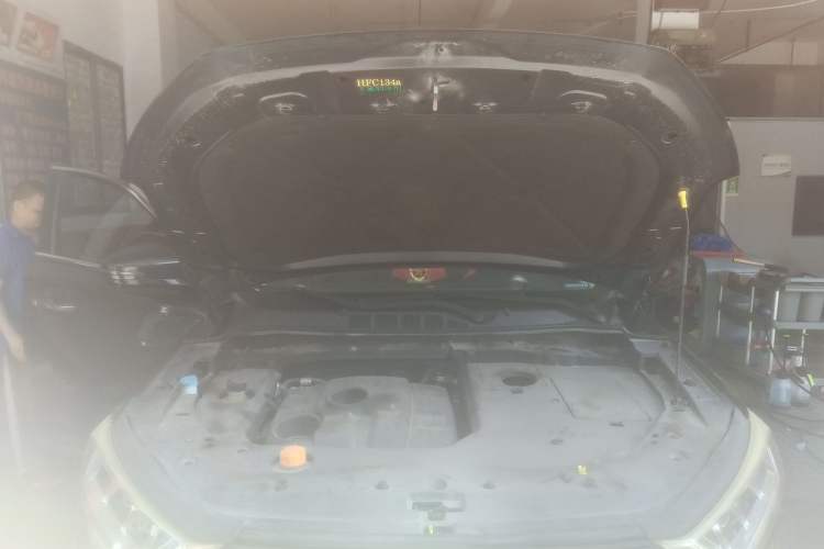 Used CHANGAN OSHAN X7 2020 1.5T Automatic Parking with Facial Recognition – Spacey & Carefree Edition Engine Bay